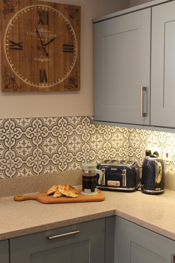 No4 Chapel Row Bed & Breakfast Бейкуел Екстериор снимка