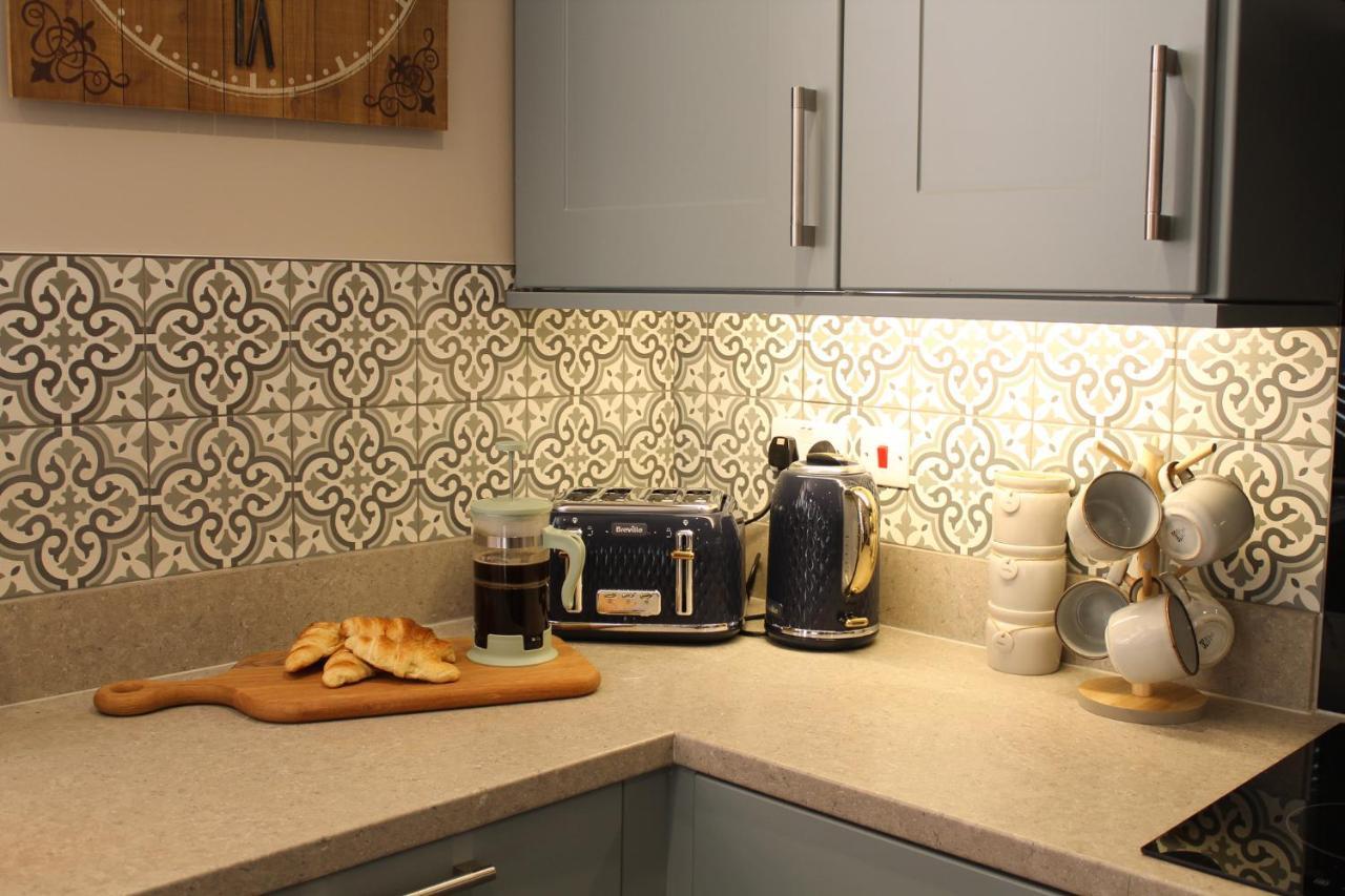 No4 Chapel Row Bed & Breakfast Бейкуел Екстериор снимка